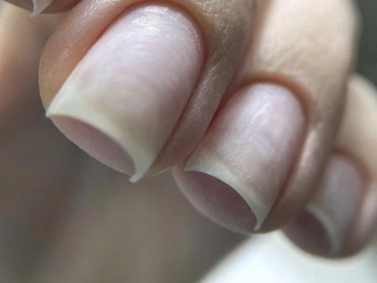 Manikür Uygulaması – Ellerinizin Hak Ettiği Bakım