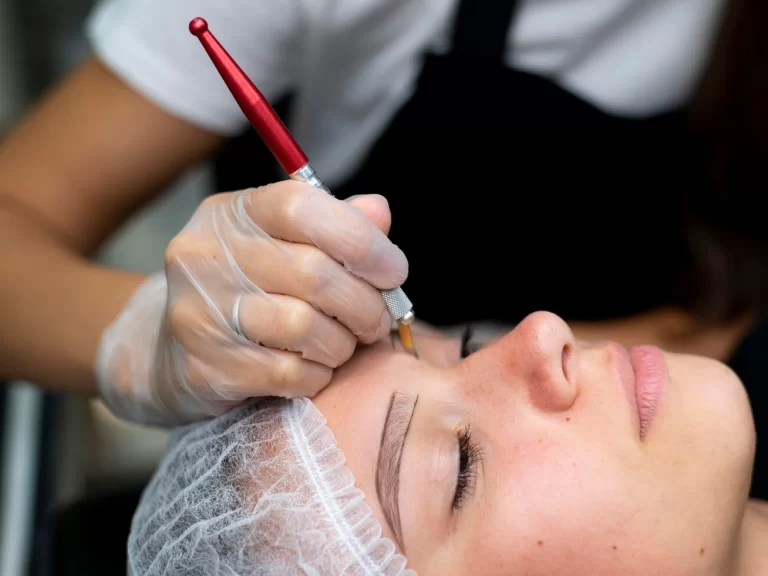 Yeşilova Kalıcı Makyaj Uygulaması – Neslihan Yıldırım Nail Art Studio